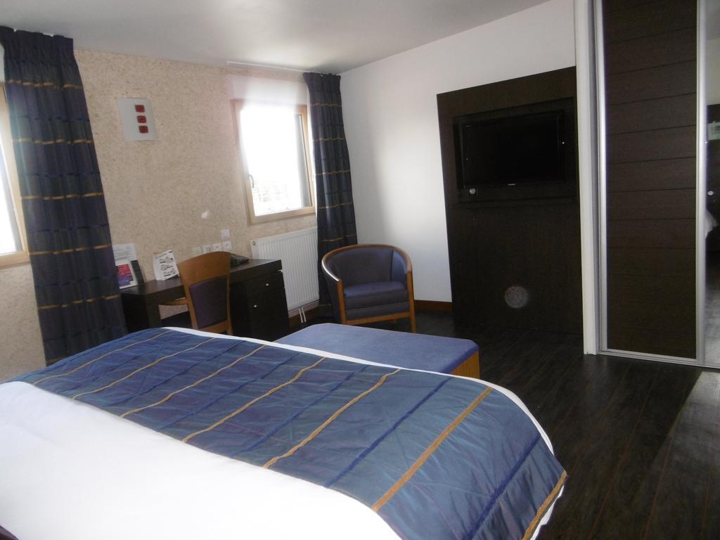 Hotel De L'Arrivée Guingamp Buitenkant foto