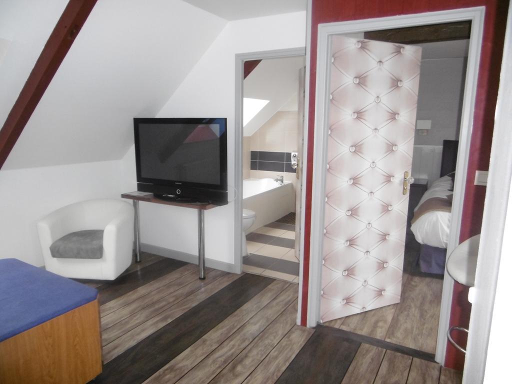 Hotel De L'Arrivée Guingamp Buitenkant foto